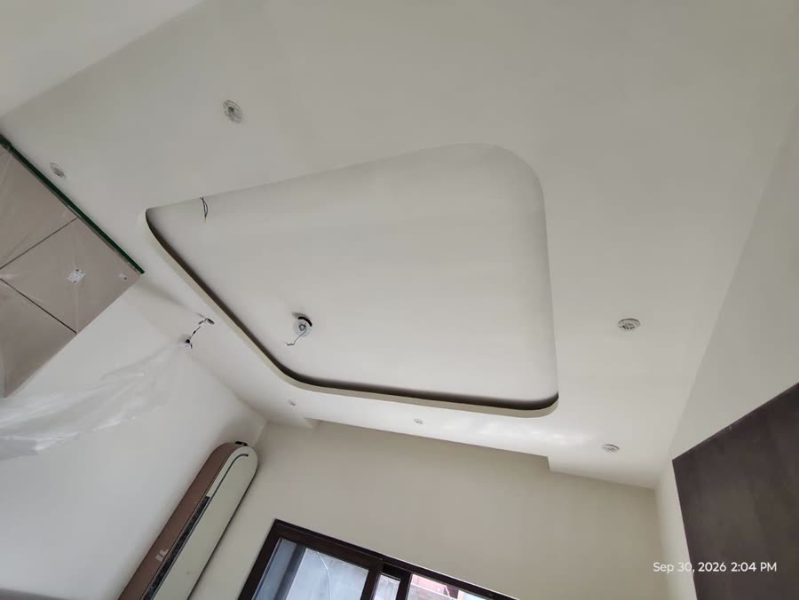 False ceiling with recessed lights, ready for paint